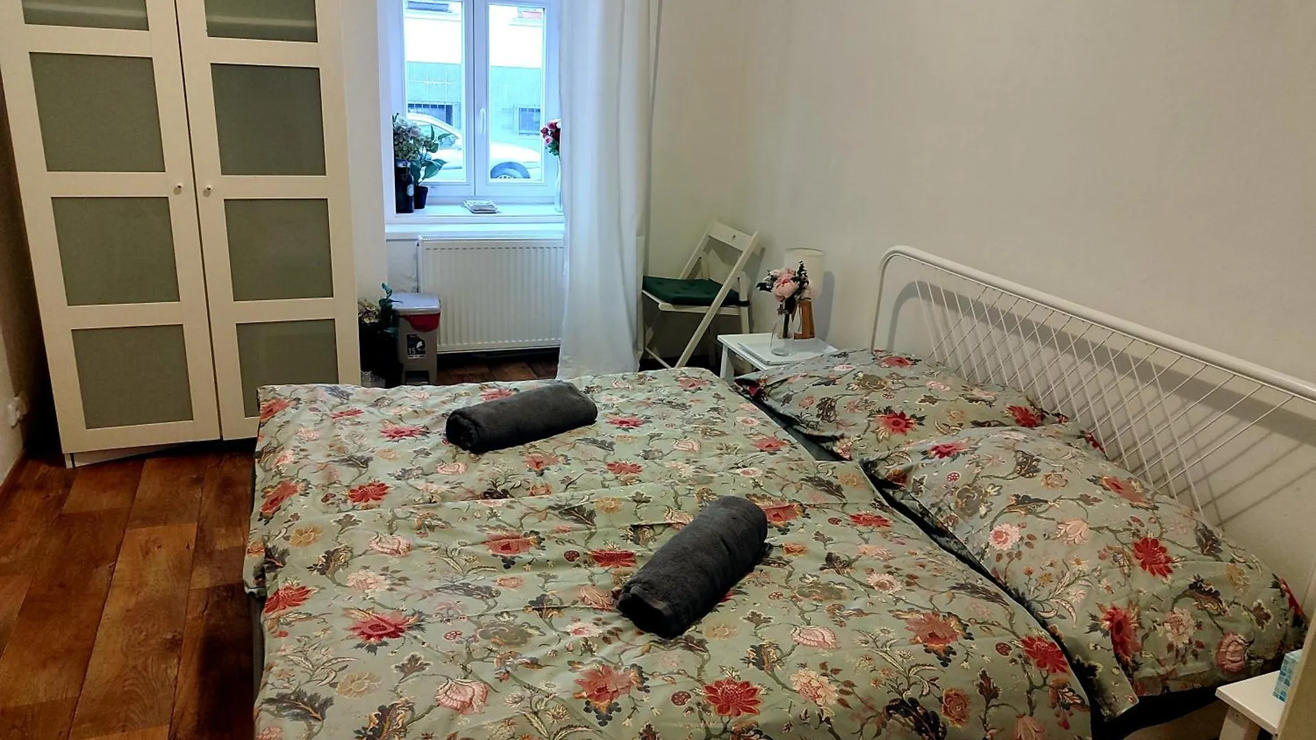 Pansiyon Nice Room With Double Bed In Zizkov - Shared Bathroom Prag