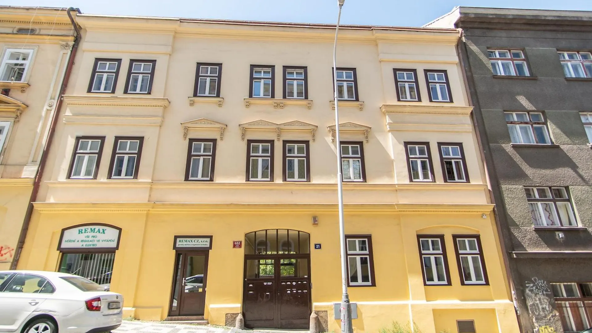 Nice Room With Double Bed In Zizkov - Shared Bathroom Prag Çek Cumhuriyeti