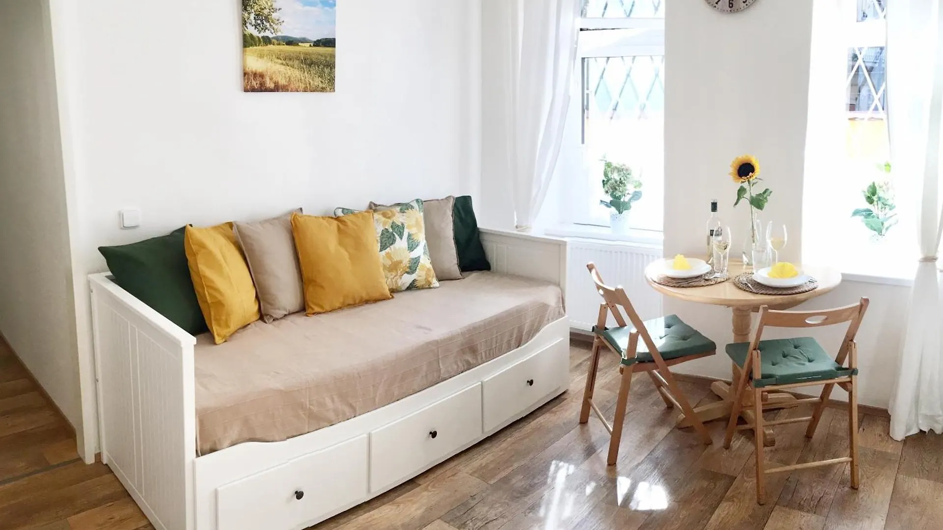 Homestay Nice Room With Double Bed In Zizkov - Shared Bathroom Prague