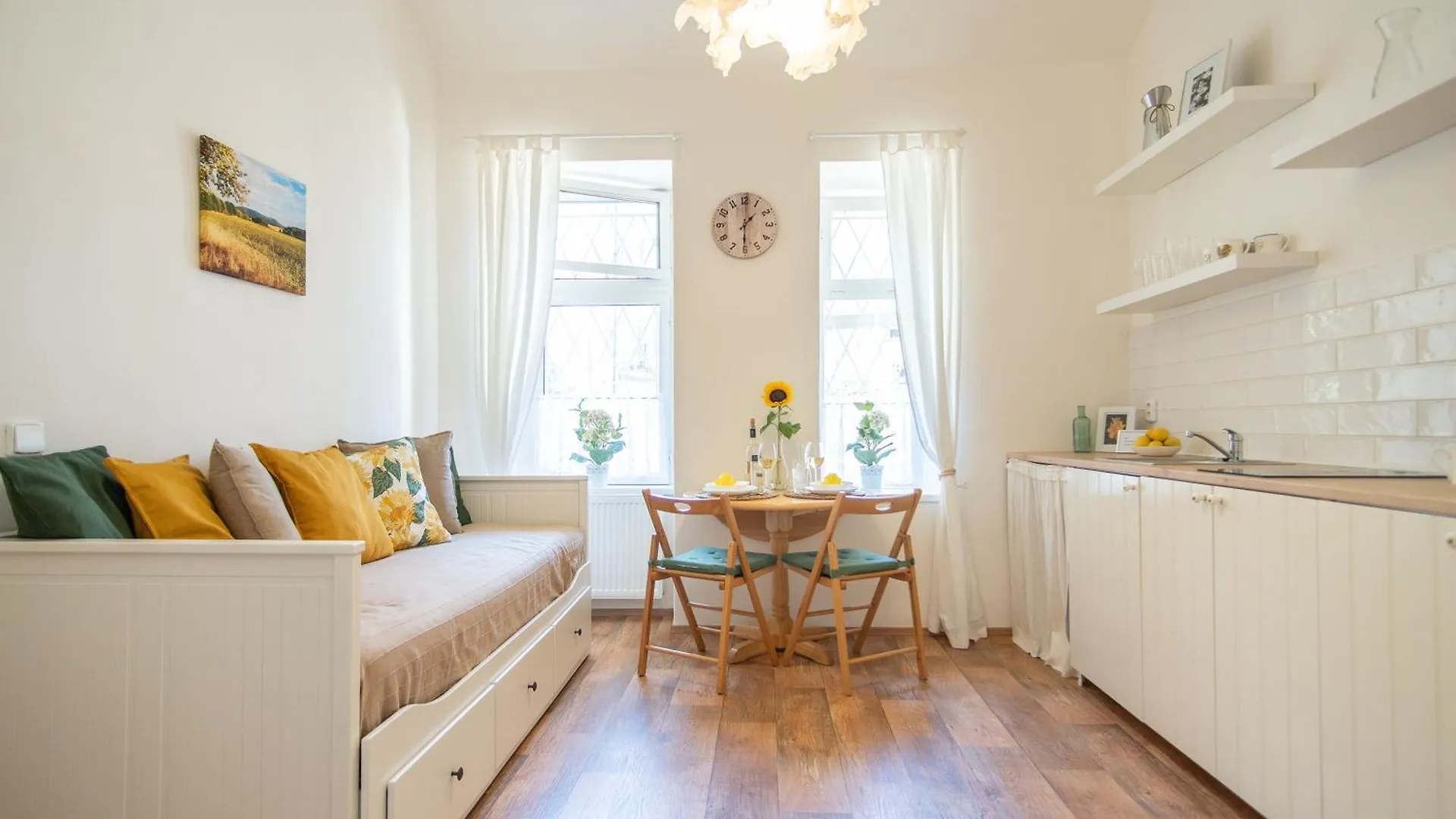 Nice Room With Double Bed In Zizkov - Shared Bathroom Prague